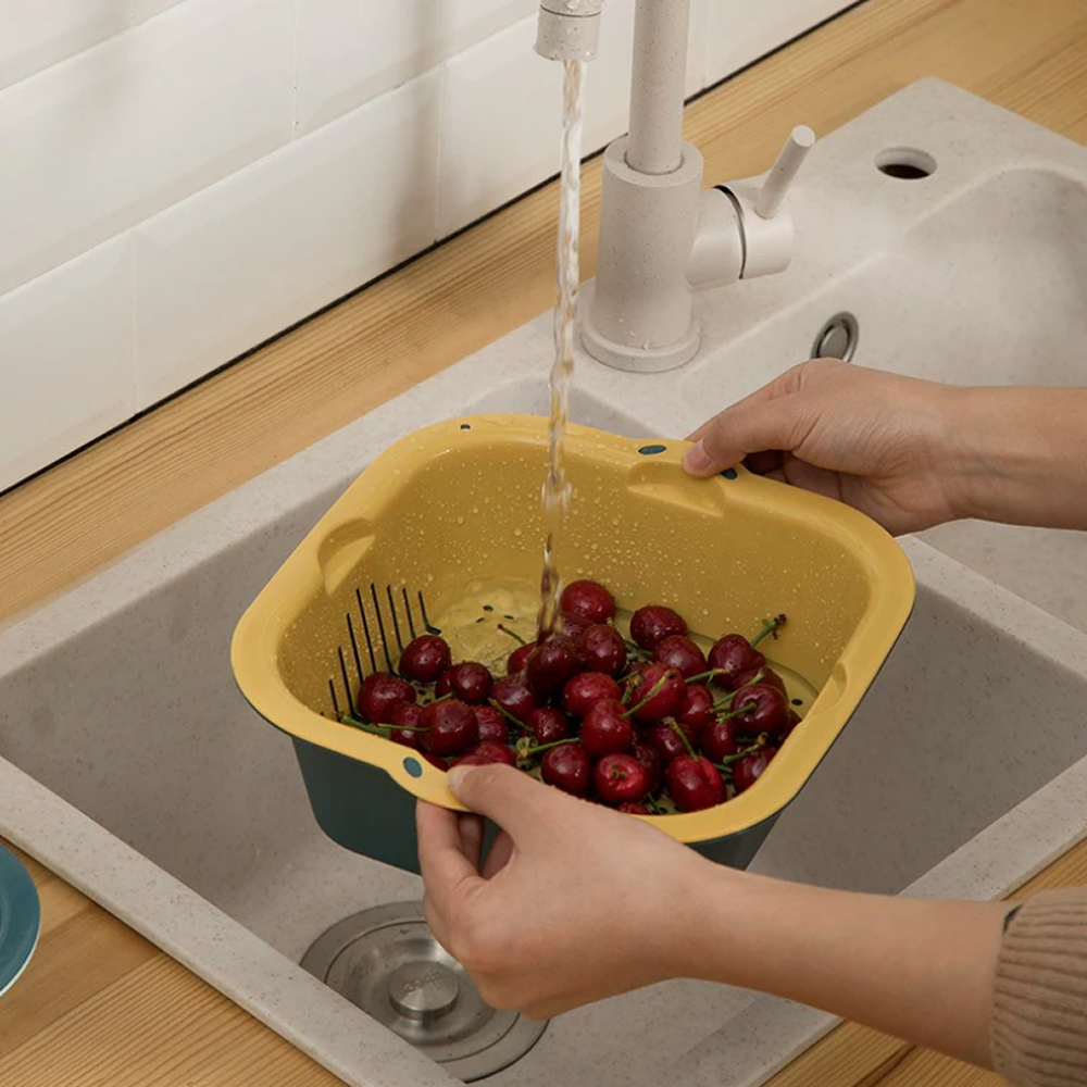 Fresh Strainer Basket, Double-layer Drain Basket with Lid, Multifunction Double layer Draining Storage Basket